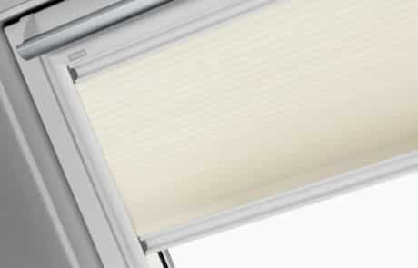 VELUX plisségordijn van dichtbij